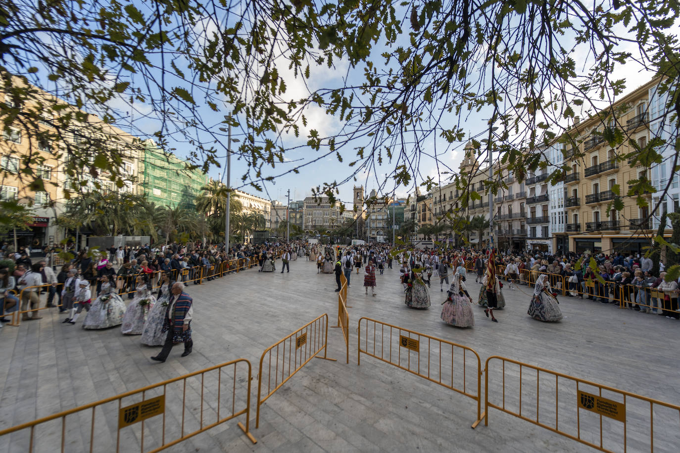 Búscate en la Ofrenda de las Fallas 2023: viernes 17 de marzo