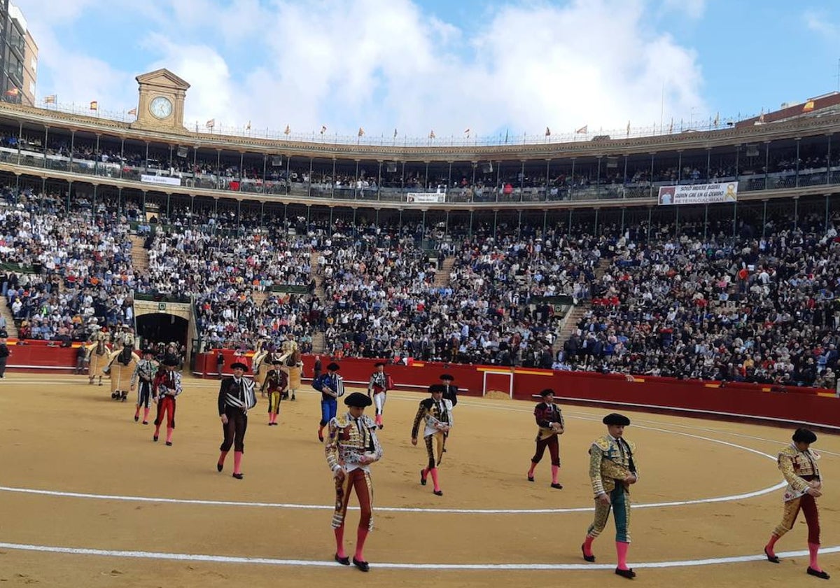 La plaza de toros de Valencia, a reventar para ver a Roca Rey