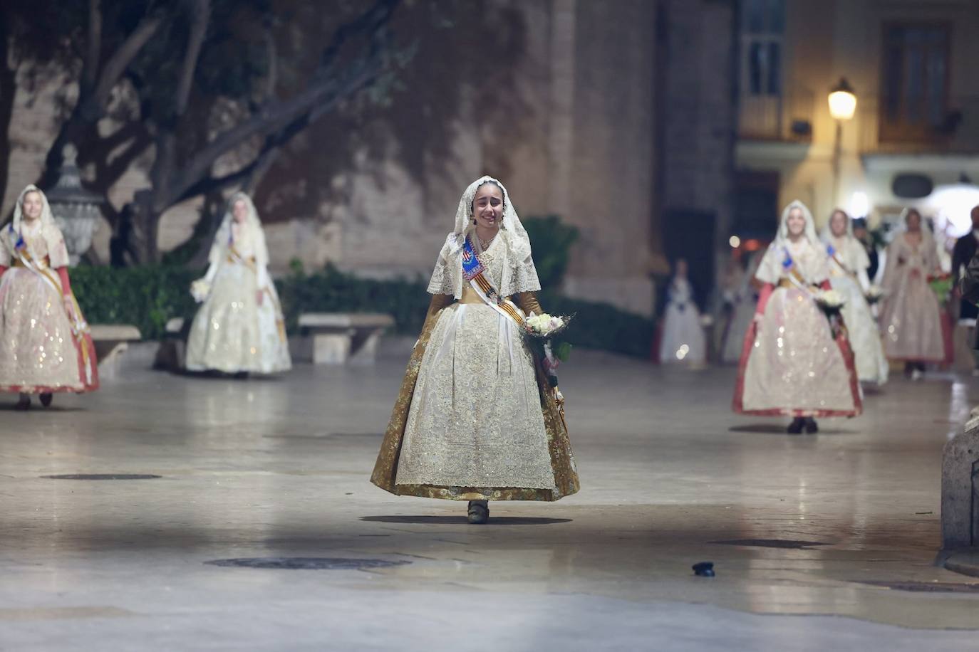 Búscate en la Ofrenda de las Fallas 2023: viernes 17 de marzo