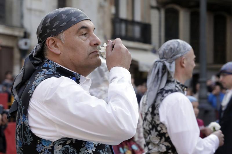 Búscate en la Ofrenda de las Fallas 2023: viernes 17 de marzo