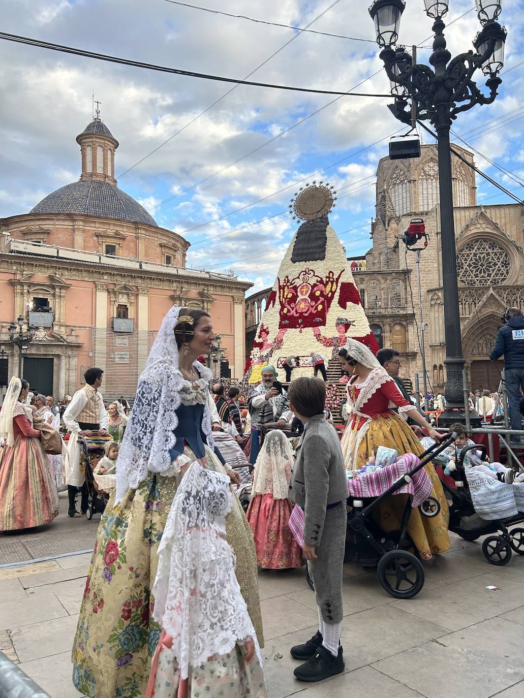 Búscate en la Ofrenda de Fallas del sábado 18 de marzo de 2023