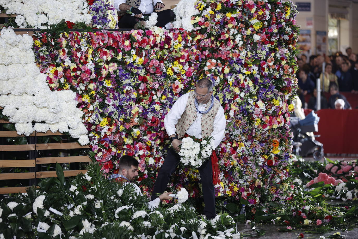 Búscate en la Ofrenda de Fallas del sábado 18 de marzo de 2023