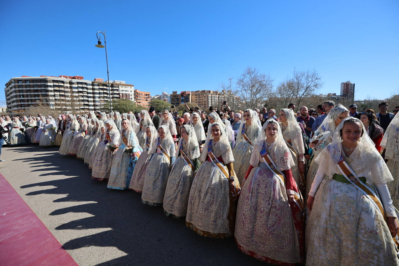 Así ha sido la ofrenda floral a San José de las Fallas 2023