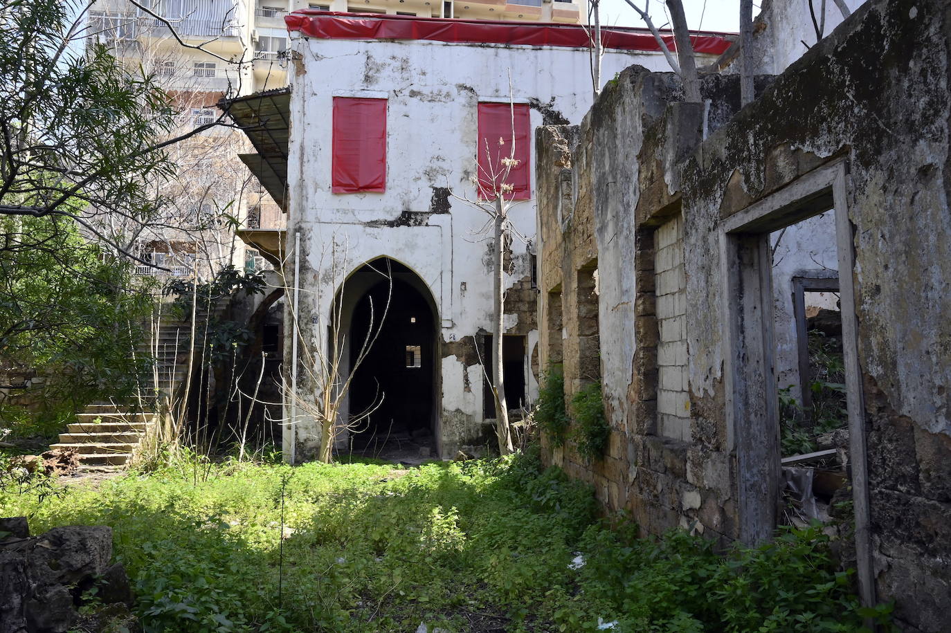 La casa abandonada de Fayrouz, cantante libanesa y musa de Macron