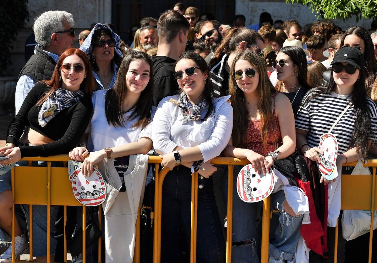 Búscate en la mascletà del 19 de marzo