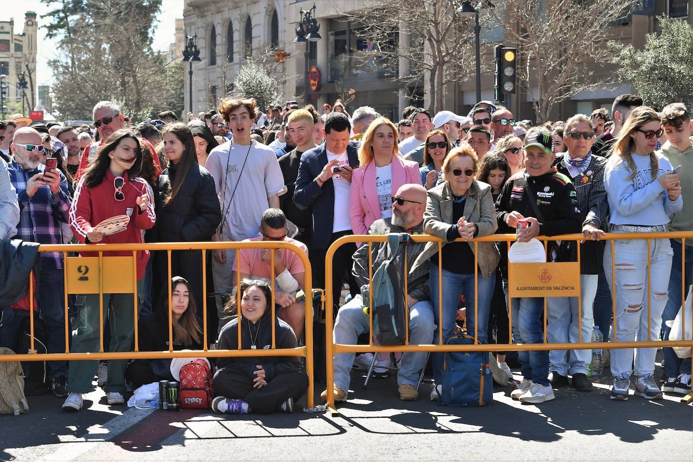 Búscate en la mascletà del 19 de marzo