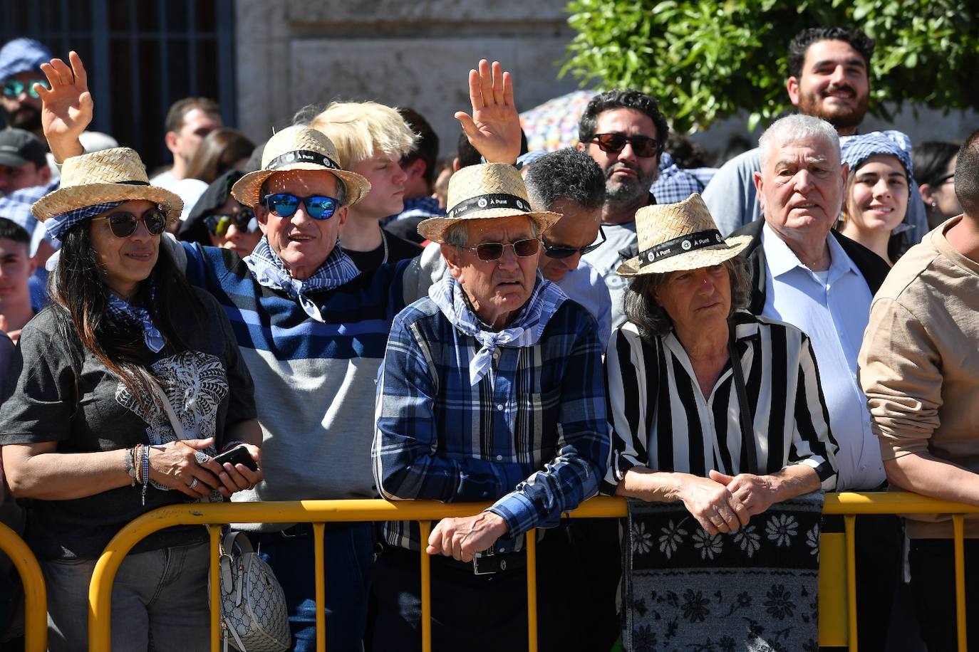 Búscate en la mascletà del 19 de marzo