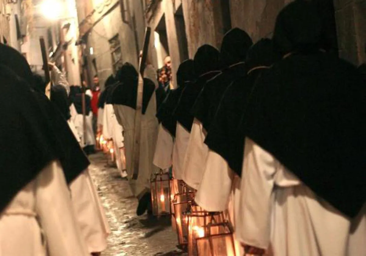 Una procesión en la Semana Santa de Toledo.
