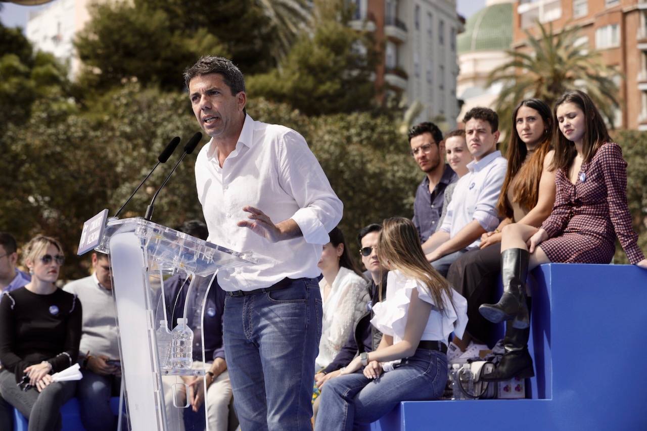 Ayuso participa en un mitin del PP en Valencia