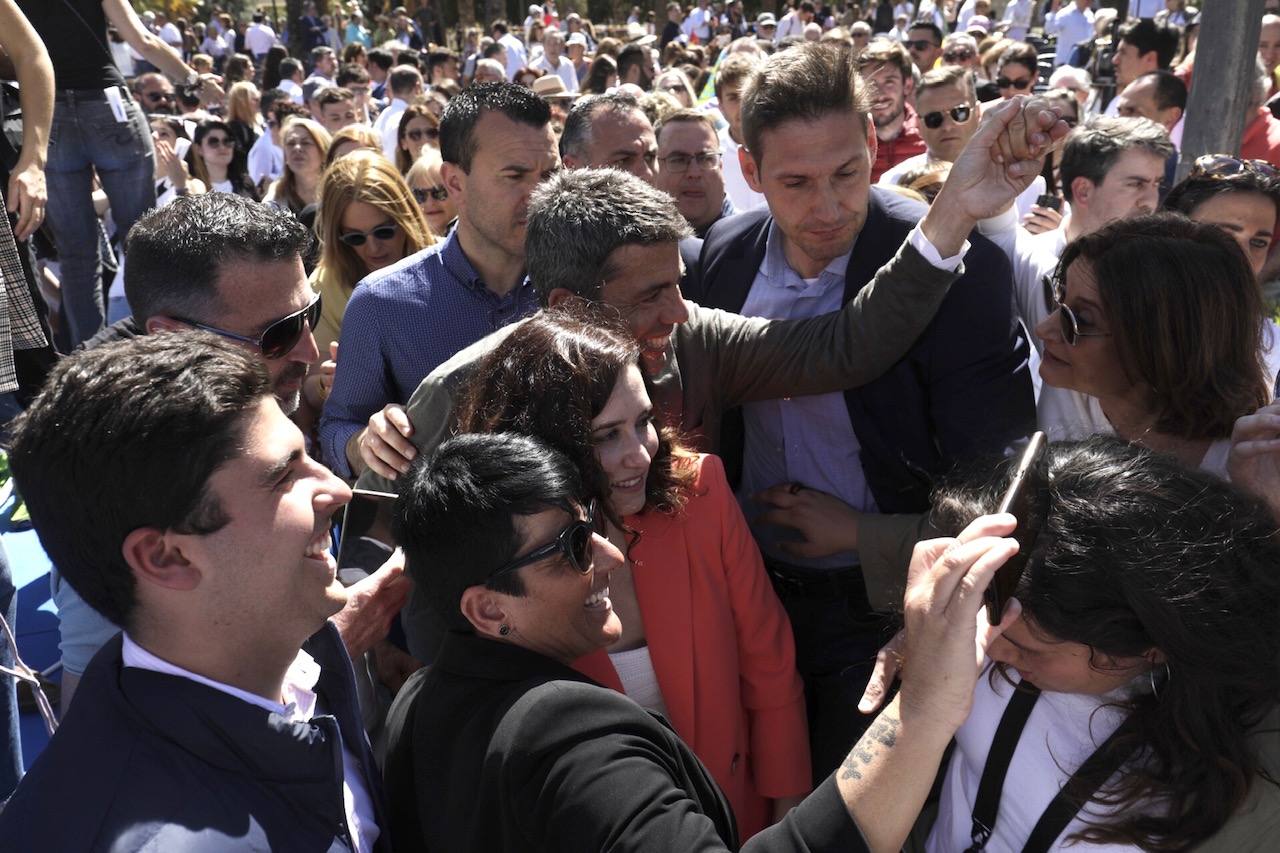 Ayuso participa en un mitin del PP en Valencia