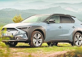 Cinco puertas, amplio espacio y maletero razonable para el primer eléctrico de Subaru, el 4x4 Solterra.