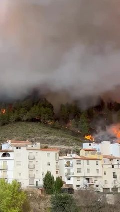 El incendio de Castellón ya amenaza el municipio de Montán