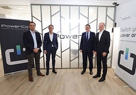 El presidente Ximo Puig y dirigentes de PowerCo.