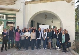 Representantes de los sindicatos tras la firma del acuerdo con la Conselleria de Sanidad.