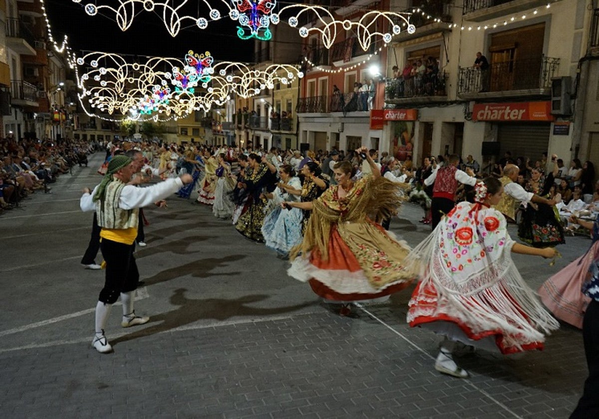 Gran Dansà de La Font de la Figuera del pasado año.