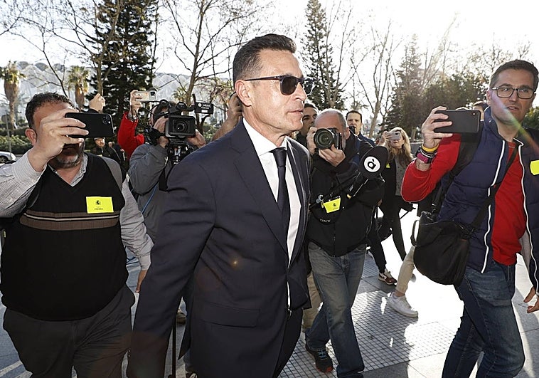 Salvo y Aurelio Martínez coinciden: «Meriton se comprometió a acabar el estadio»