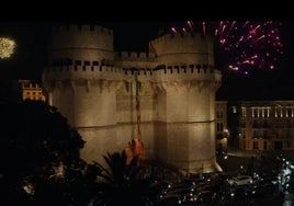 Fotograma del tráiler de 'Citadel' donde se ven las Torres de Serranos, la Senyera y el entorno del centro de Valencia.