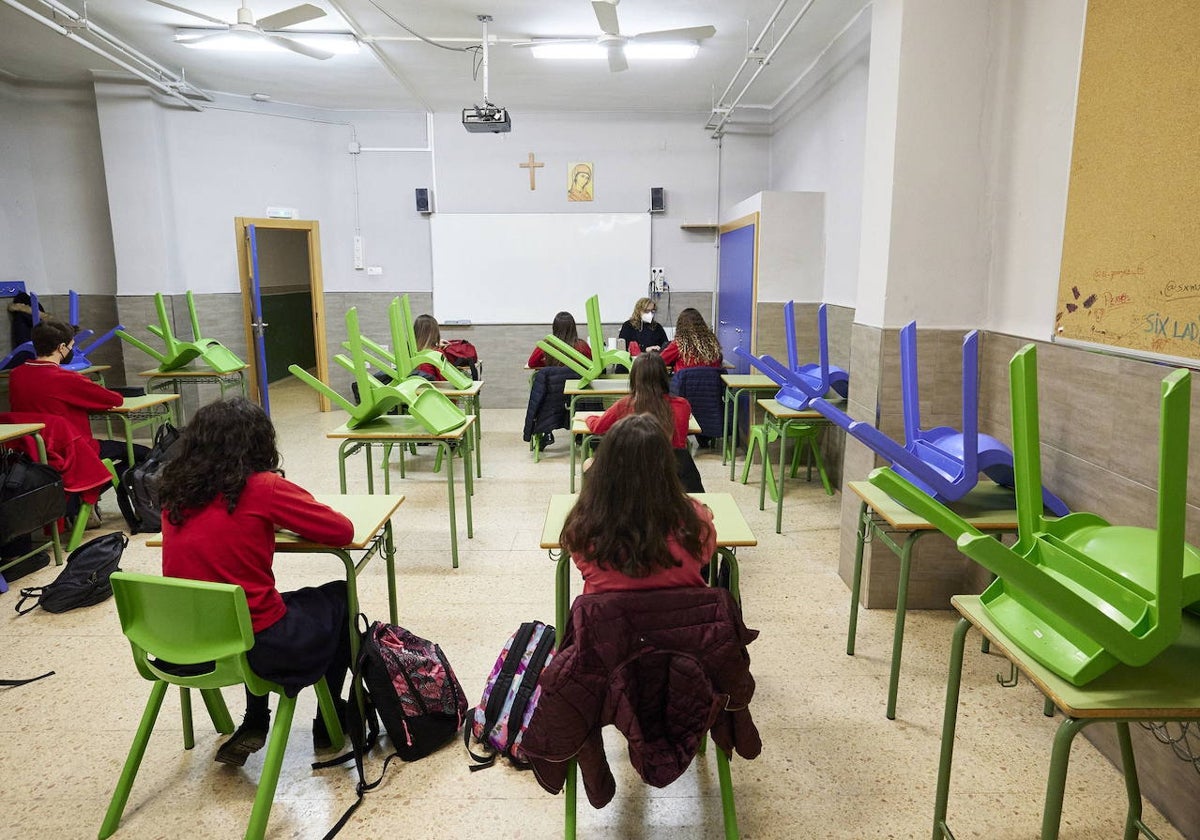 Alumnos de un colegio concertado de Valencia en una imagen de archivo.