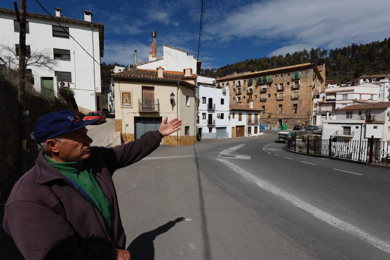 Montán, arrasado por las llamas del incendio en Castellón