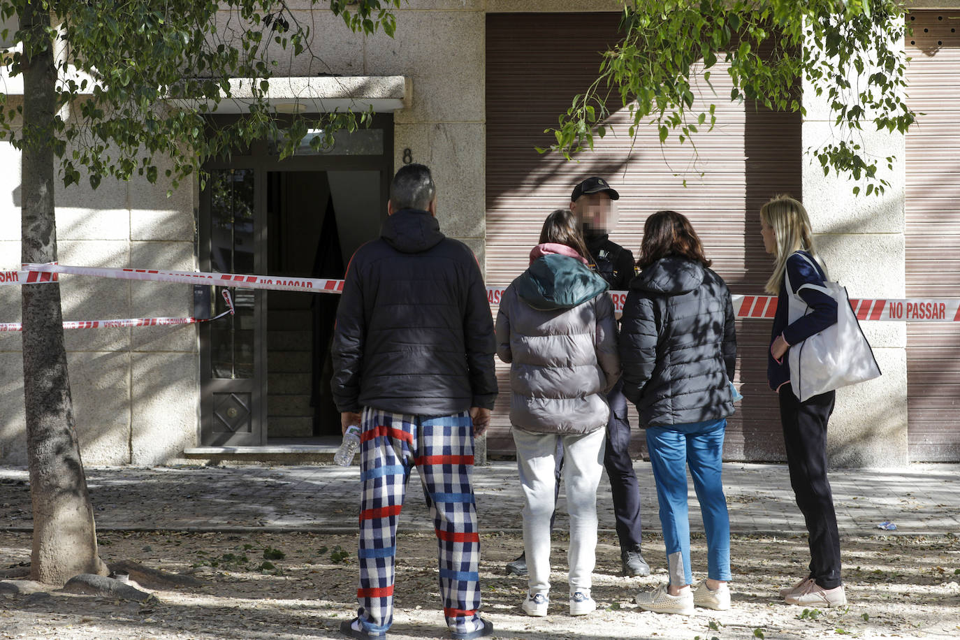 Tres personas mueren en un incendio en Valencia