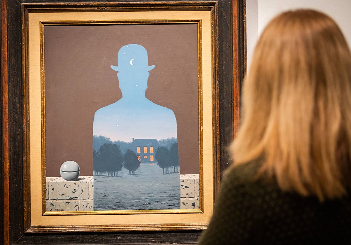 Una de las obras de Magritte que se expone en la muestra.