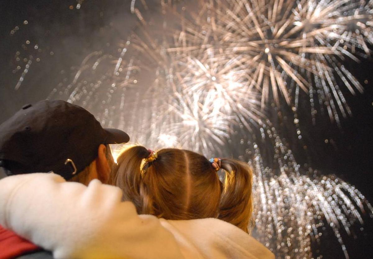 Espectáculo de fuegos artificiales en Valencia.