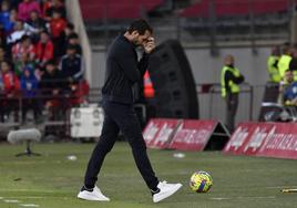 El entrenador del Valencia C.F. Rubén Baraja tras finalizar el partido de este domingo.