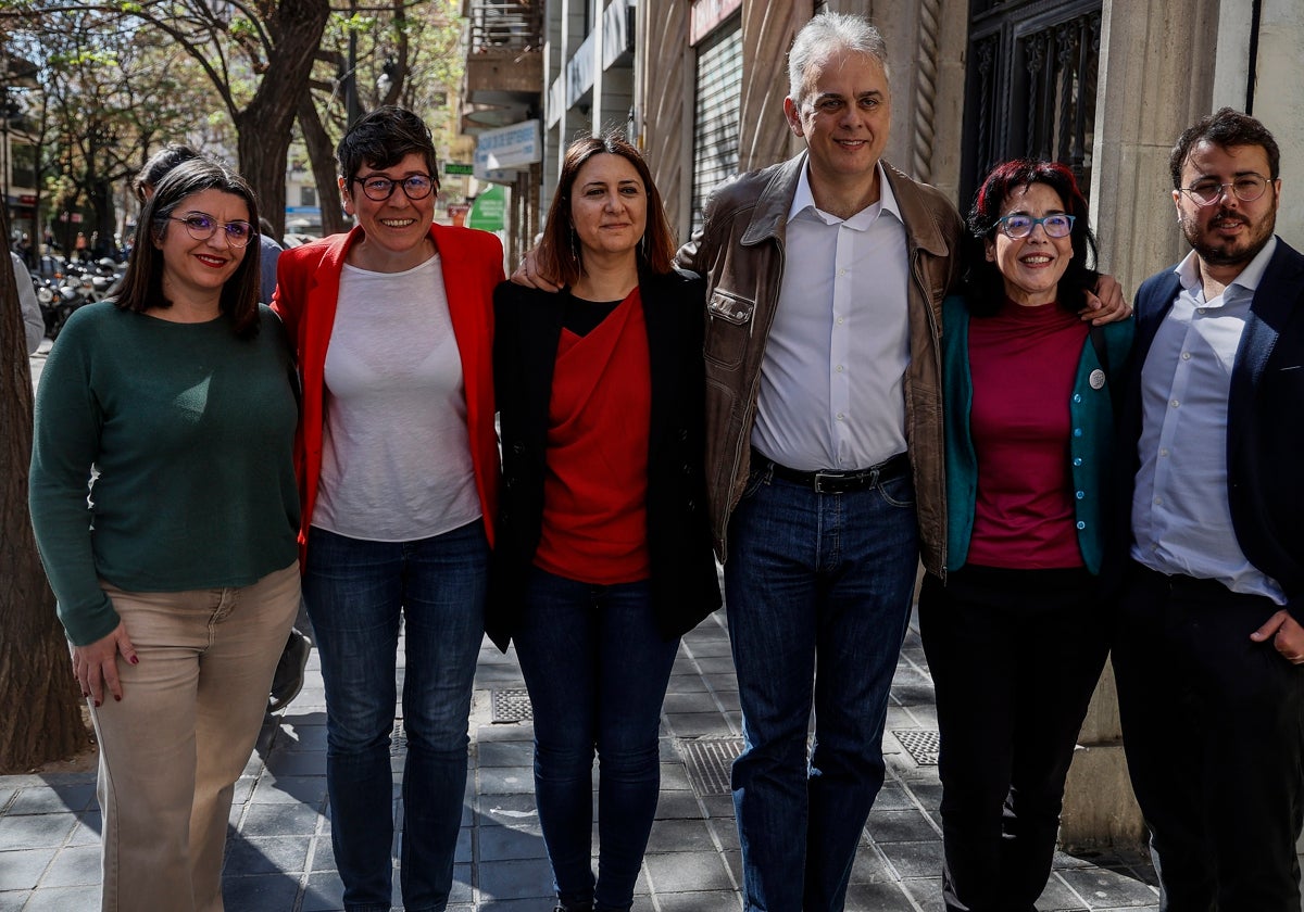 Dirigentes de Podemos y EUPV, tras alcanzar el acuerdo para las autonómicas.