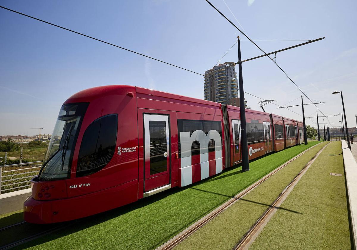 Modelo de tranvía empleado en la Línea 10 de Metrovalencia, imagen de archivo