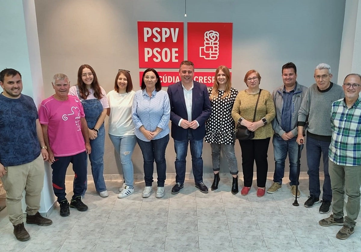 Los miembros que conforman la candidatura socialista de l'Alcúdia de Crespins.