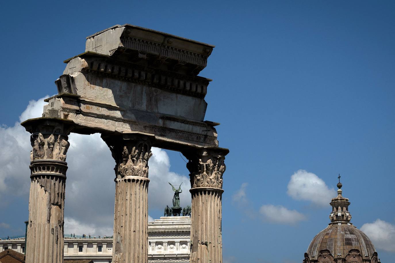 De visita por el Foro Romano, el corazón de la antigua Roma