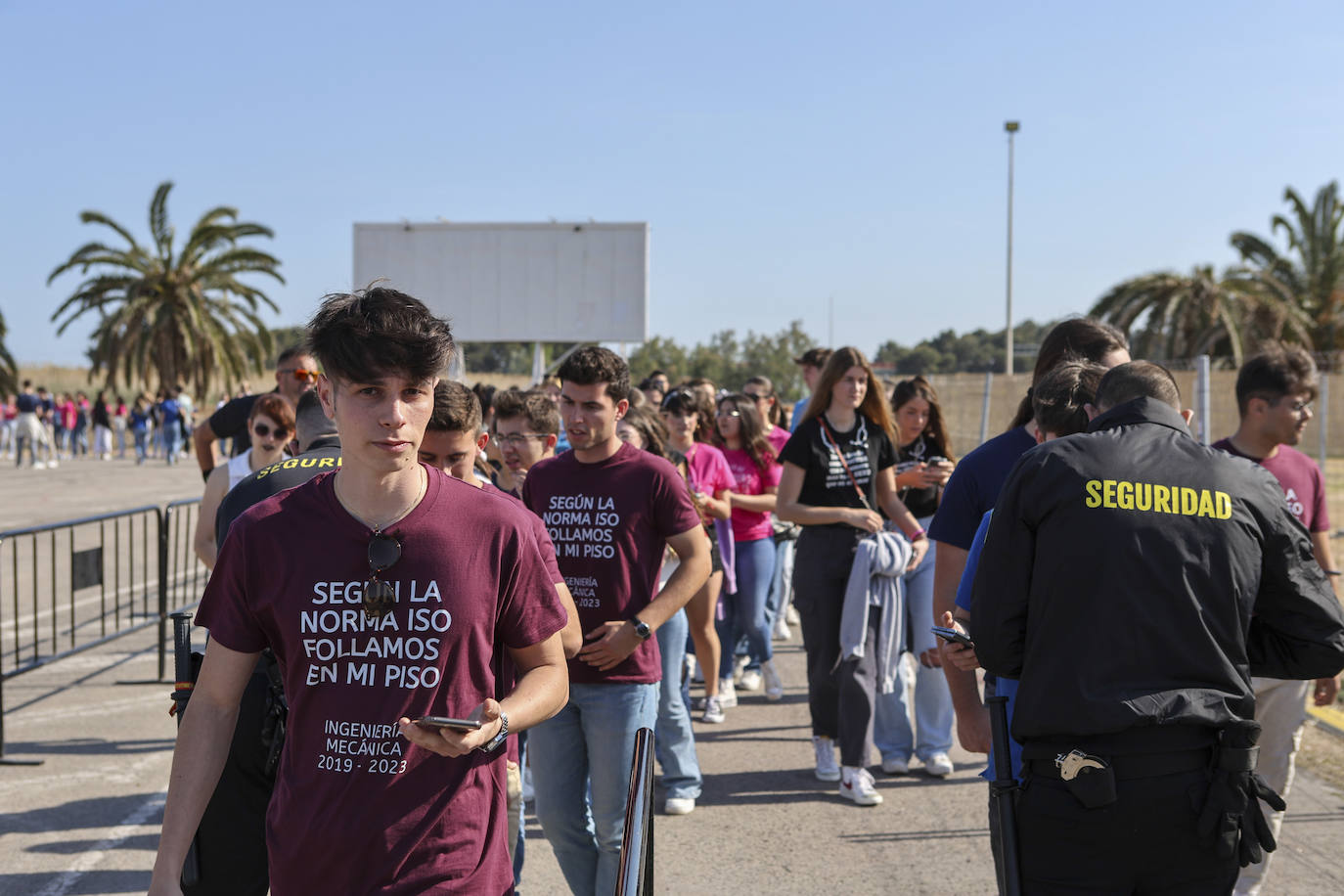 Miles de estudiantes han disfrutado de las paellas universitarias en Pinedo