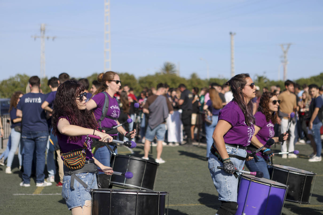 Miles de estudiantes han disfrutado de las paellas universitarias en Pinedo