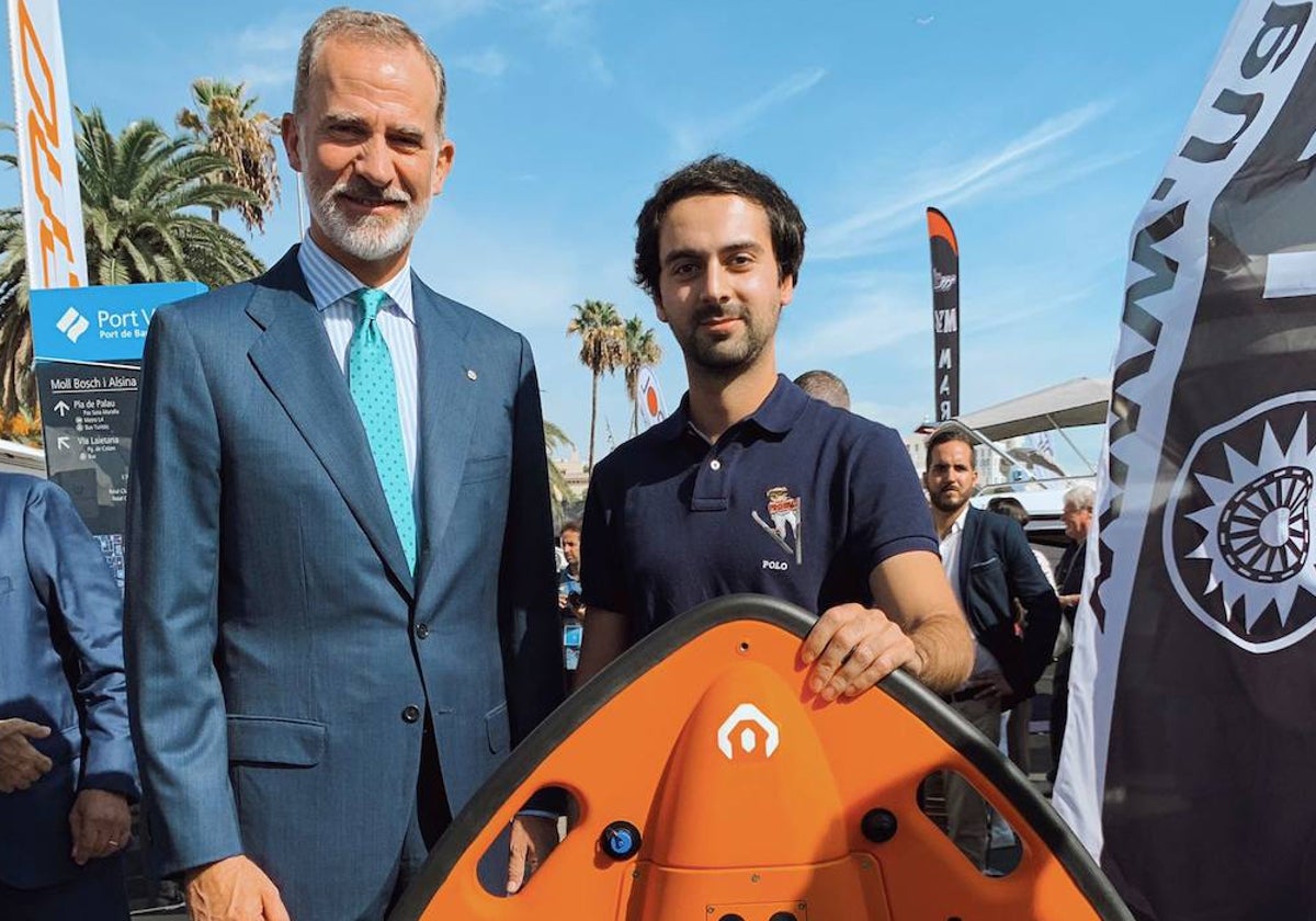 El Rey Felipe VI, junto a Miguel Ángel Sánchez, CEO de Proteus.