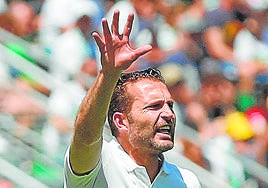 Rubén Baraja, en la banda del Martínez Valero.