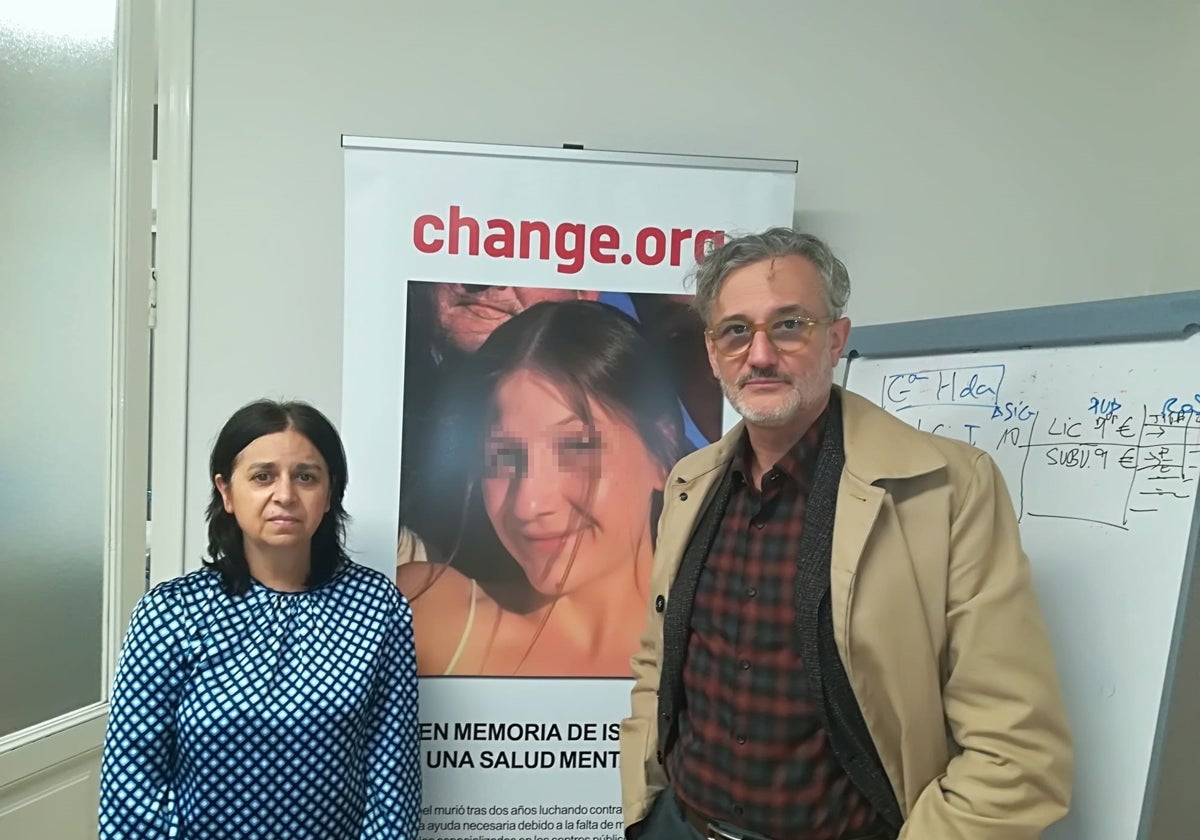 Mª Dolores, madre de la menor, con Rafael Tabarés, Comisionado para la Salud Mental.