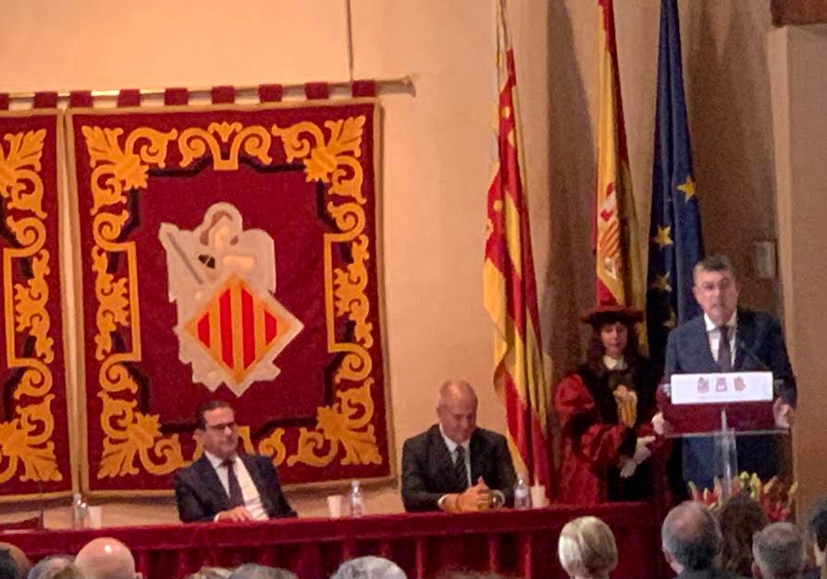 Morera, durante su intervención el Dia de Les Corts.