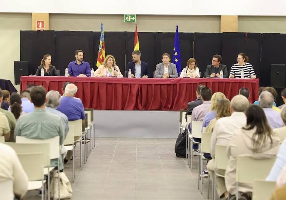 Asamblea de presidentes de falla del mes de abril, celebrada el martes.