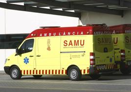 Dos jóvenes hospitalizados tras sufrir un accidente de moto en Tres Forques