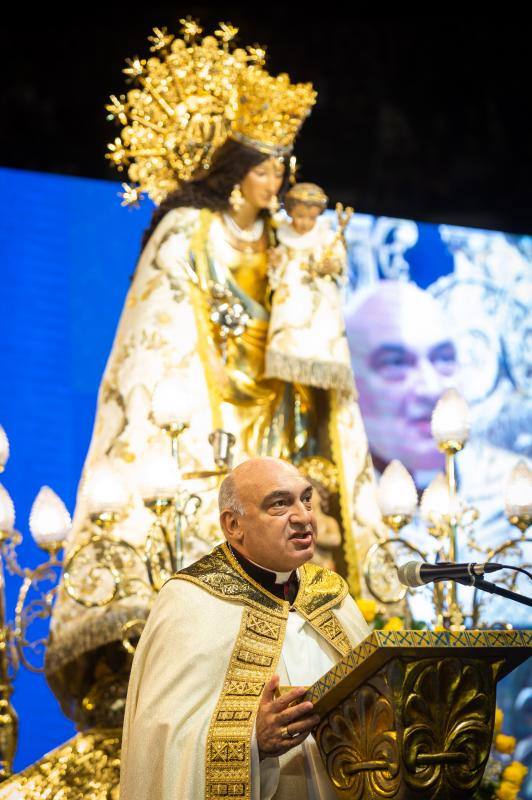 Gran Vigilia por el Centenario de la Coronación de la Virgen de los Desamparados