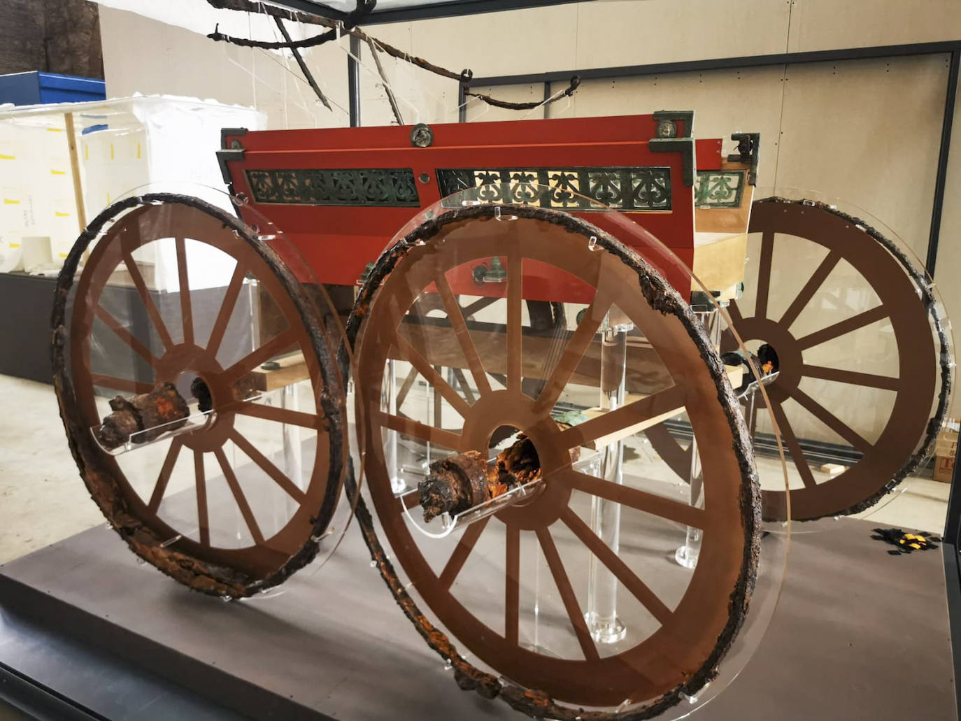 Los expertos lo describen como un pilentum, un carro ceremonial de las élites romanas.