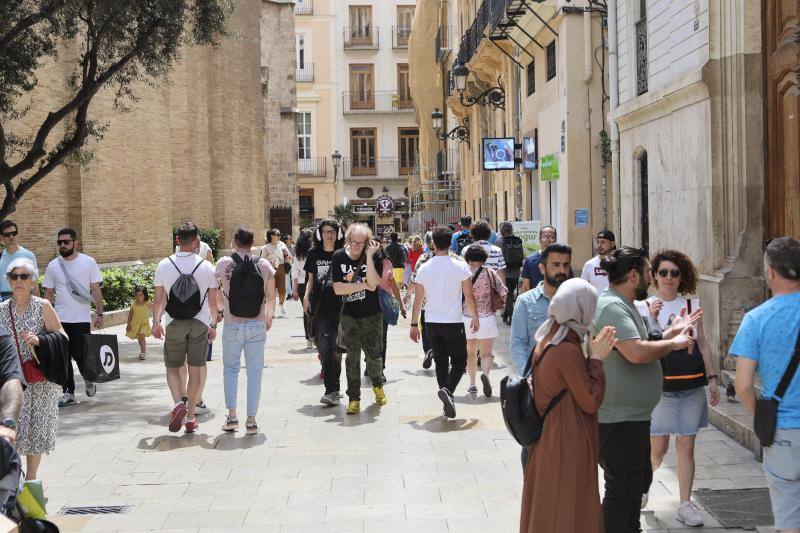 Ambientazo este domingo en las calles de Valencia