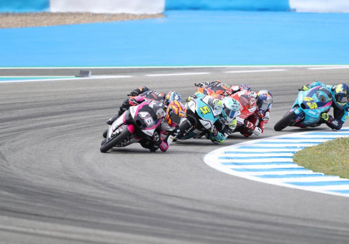 Ortolà en cabeza, con Masià detrás durante el GP de España.