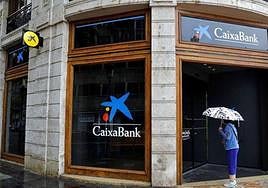 Una oficina de CaixaBank en una imagen de archivo.