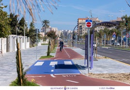 Carril bici en el acceso al Grau de Gandia.