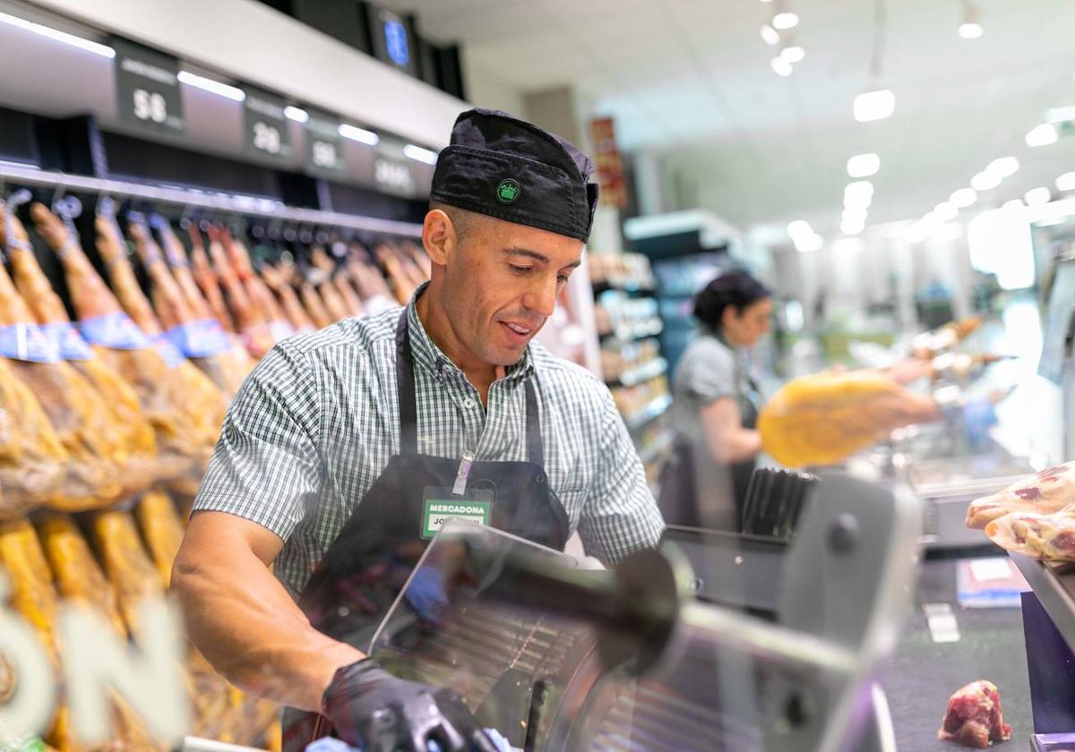 Mercadona oferta más de 800 empleos en Valencia de cara a la campaña de verano