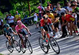 Carapaz y Landa, en el Giro de 2022.