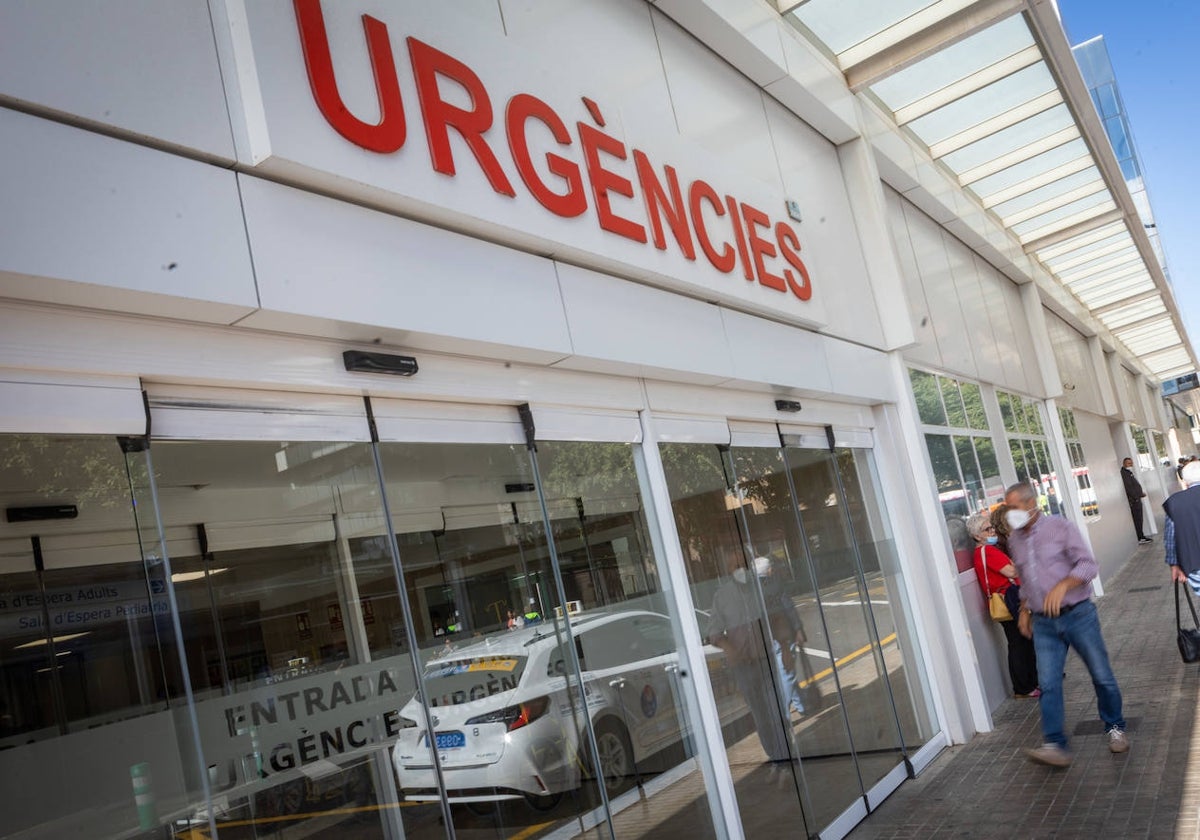 Acceso al servicio de Urgencias de un hospital valenciano.