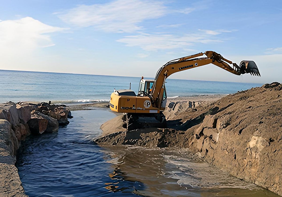 Limpieza de la gola de Quartell