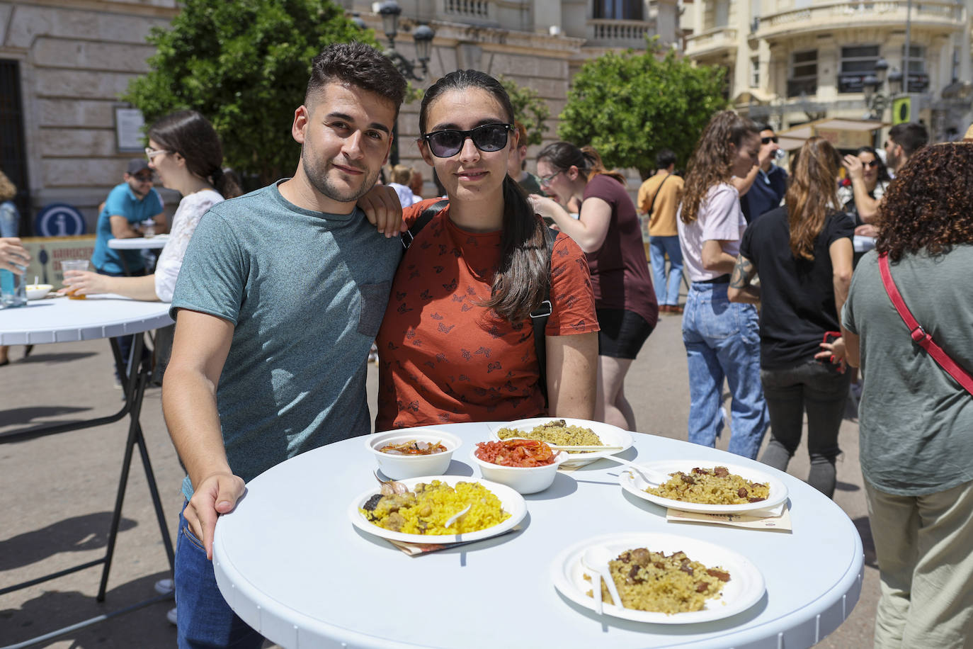 Valencia saborea su gran evento de las paellas